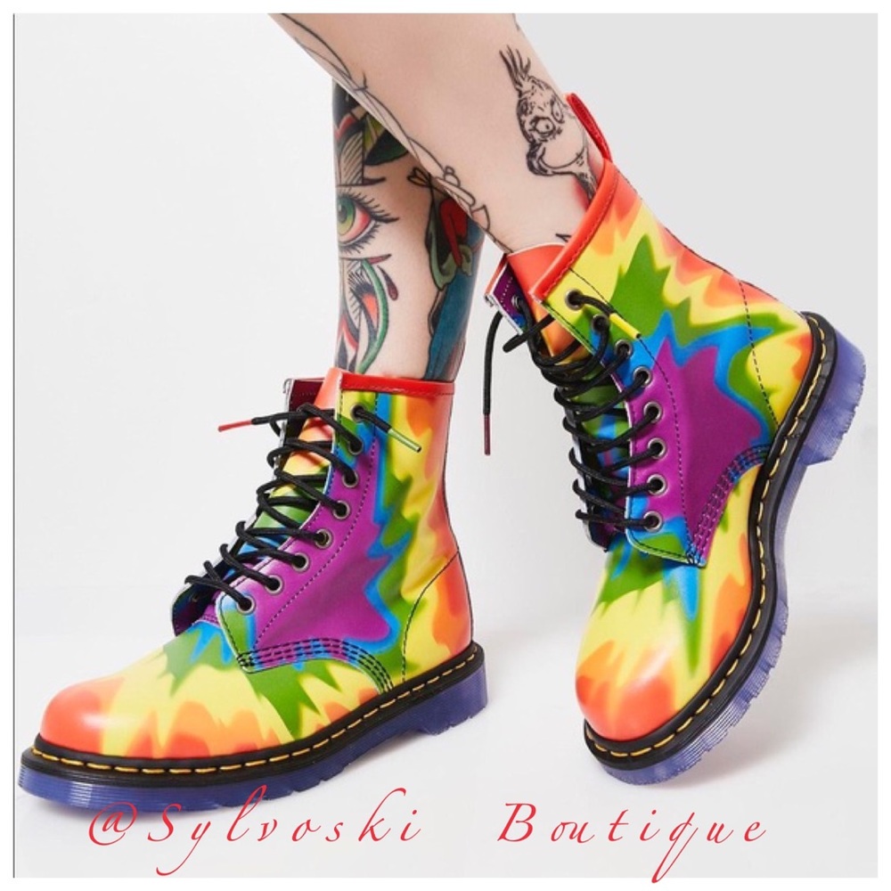 🔥DR. MARTENS 1460 PRIDE TIE-DYE PRINT NWT - Picture 1 of 12